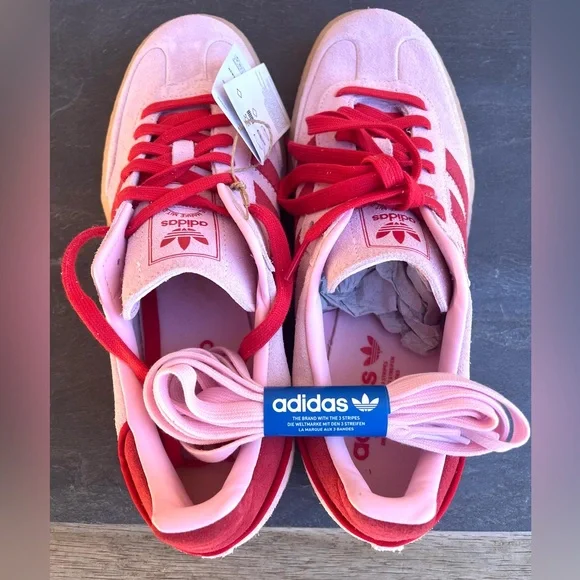 NWT: Adidas Sambae in Clear Pink and Scarlet Red - Picture 3 of 8